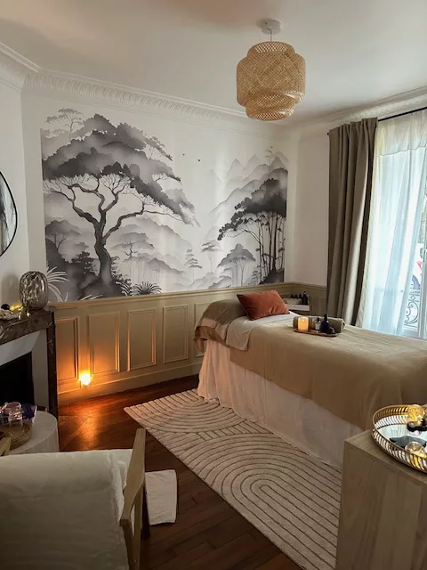 Cabinet de bien-être HoliBody Wellness Paris à Bois-Colombes, offrant des soins personnalisés et holistiques pour la santé et le bien-être du corps et du visage.